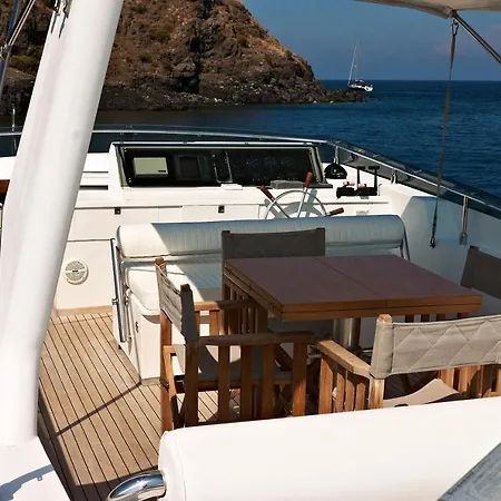 Yacht Shalimar Iv Canneto (Lipari)