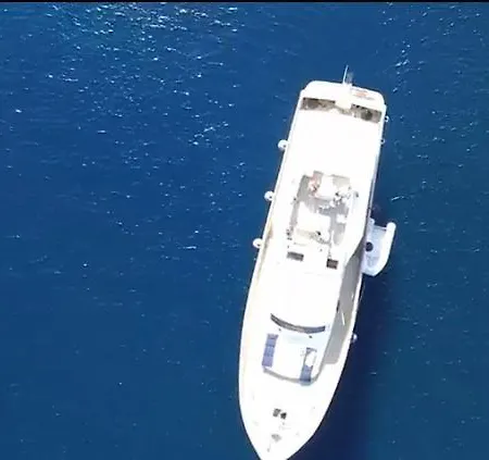 Yacht Shalimar Iv Botel Canneto (Lipari)