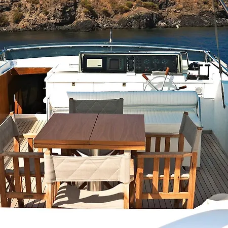 Bateau-hôtel Yacht Shalimar Iv *